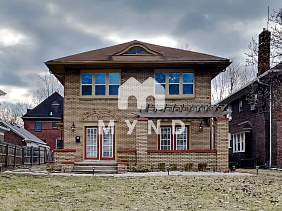 Foto principal - 563 E 37th St