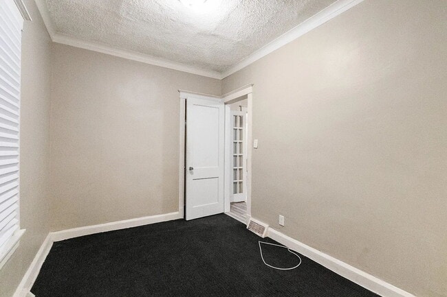 Building Photo - Charming 3-Bedroom Home | 1 Bath | In-Unit Laundry | Updated Kitchen – $2,000/month