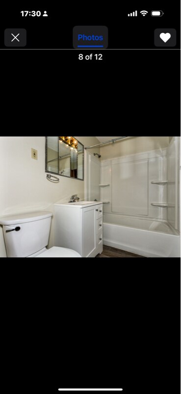 Building Photo - 427 S Oliver Ave