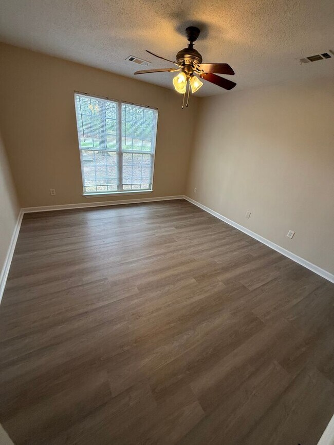 Foto del edificio - 1460 Georgia Ave SE