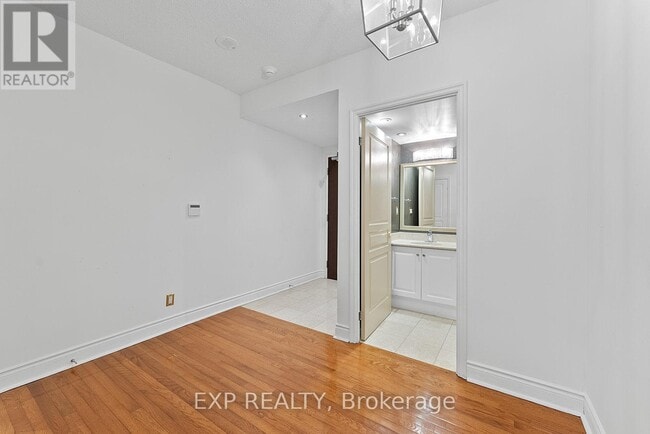 Building Photo - 10 Delisle Ave