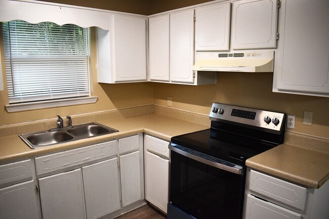 Building Photo - 3722 Burnham Way