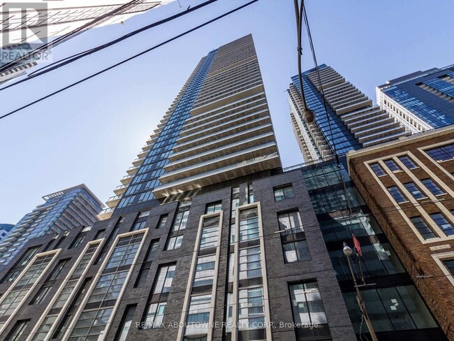 Building Photo - 125 Blue Jays Way