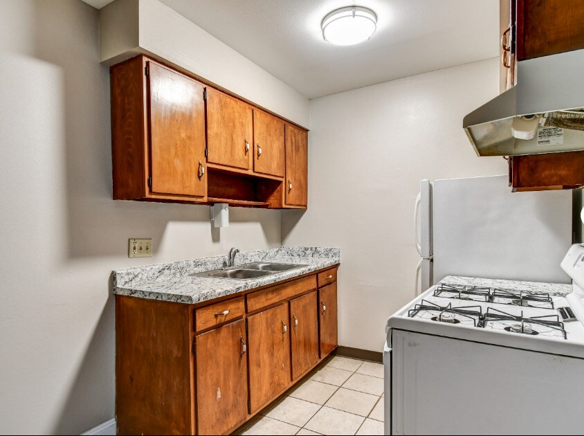 PineView Apartments – photo 5