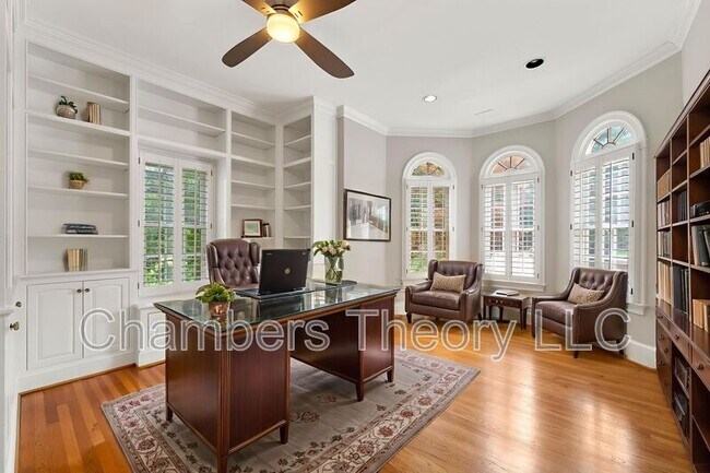 Building Photo - 532 Springvale Rd