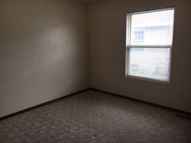 Building Photo - 708 W Hedde St