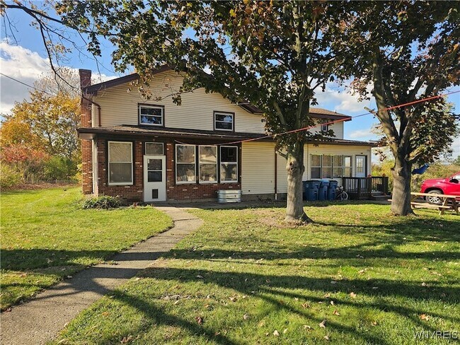 Foto del edificio - 1970 Sturgeon Point Rd