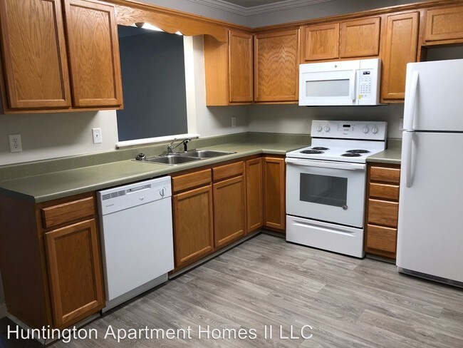 Building Photo - 202-202 Oak Bluff Dr