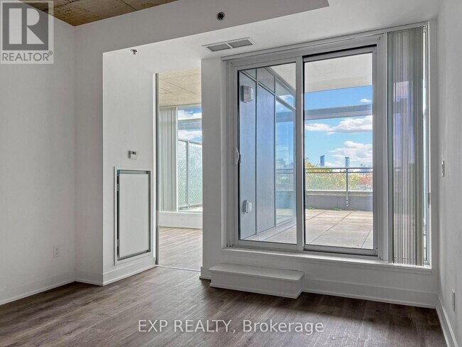 Photo du bâtiment - 20 Gladstone Ave