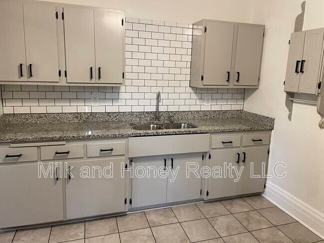 Foto del edificio - 509 E Harrison Ave