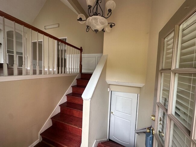 Building Photo - Large 4BR in Marietta