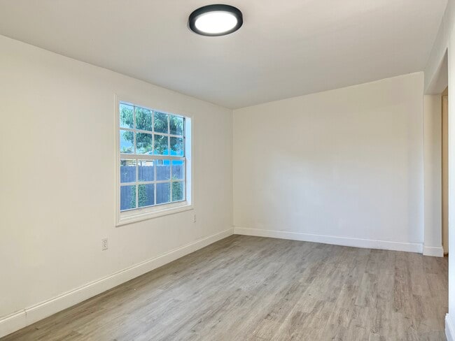 Building Photo - 2915 NW 29th St