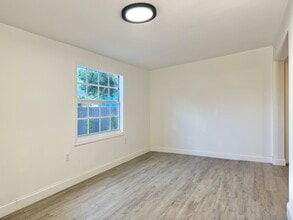 Building Photo - 2915 NW 29th St