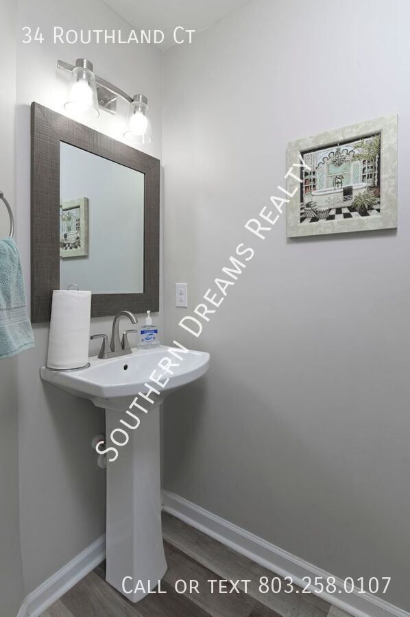 Foto del edificio - 34 Routhland Ct