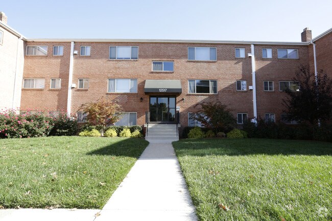 Tysons Glen Apartments &amp; Townhomes* Rentals Falls Church