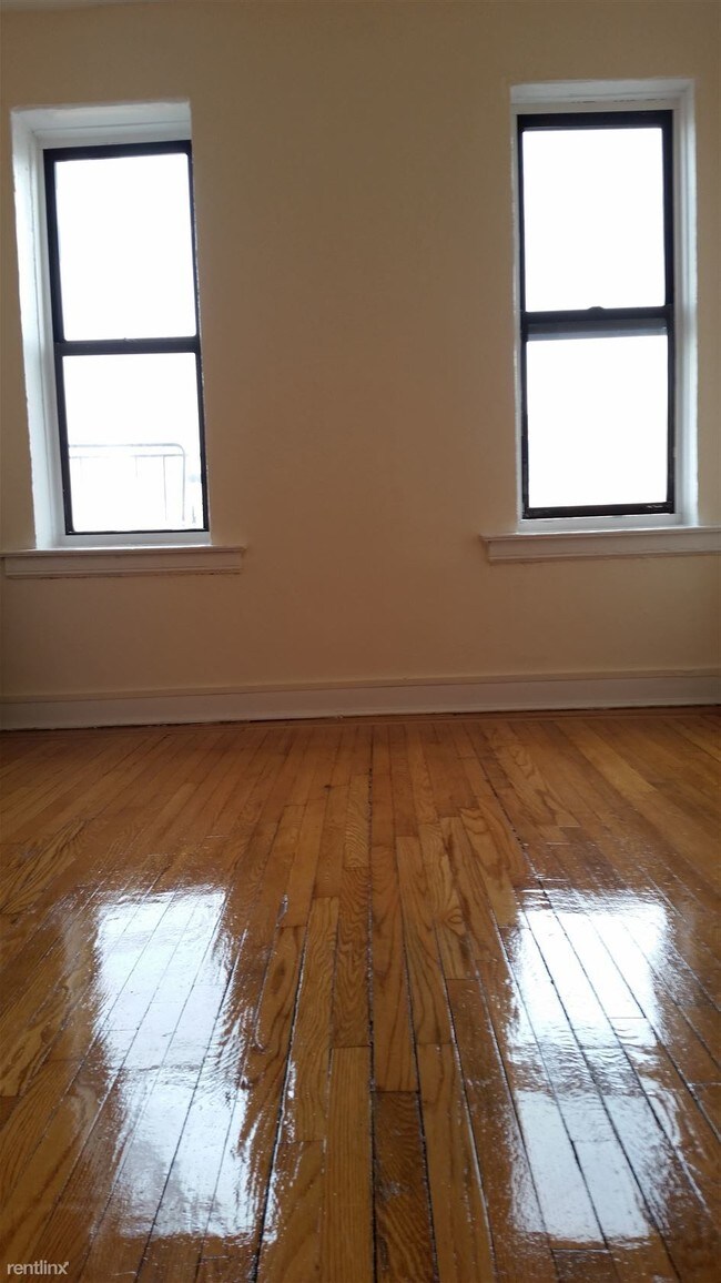 Building Photo - 354 93rd St