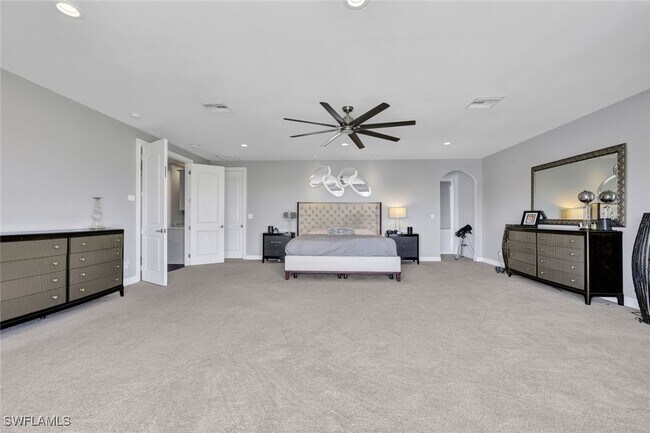 Foto del edificio - 6448 Griffin Blvd
