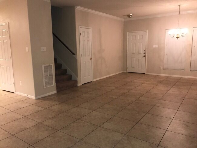 Foto del edificio - 2822 Oak Ridge Park Dr