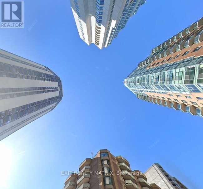 Photo du bâtiment - 445-1445 Ave. Laurier