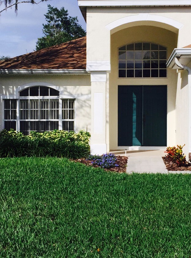Foto principal - 104 Woodleaf Dr