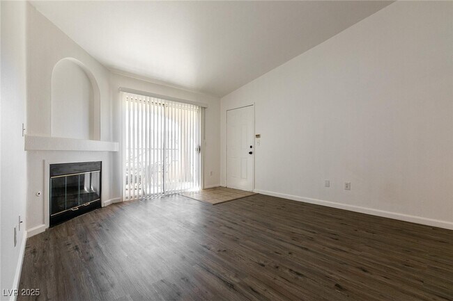 Building Photo - 7885 W Flamingo Rd