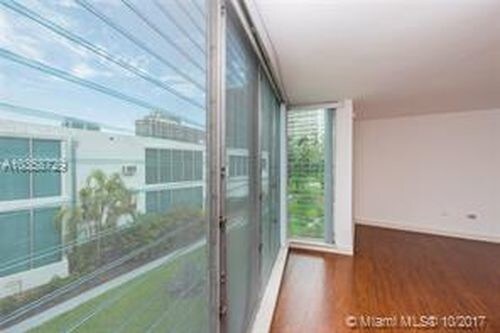 Primary Photo - 10178 Collins Ave