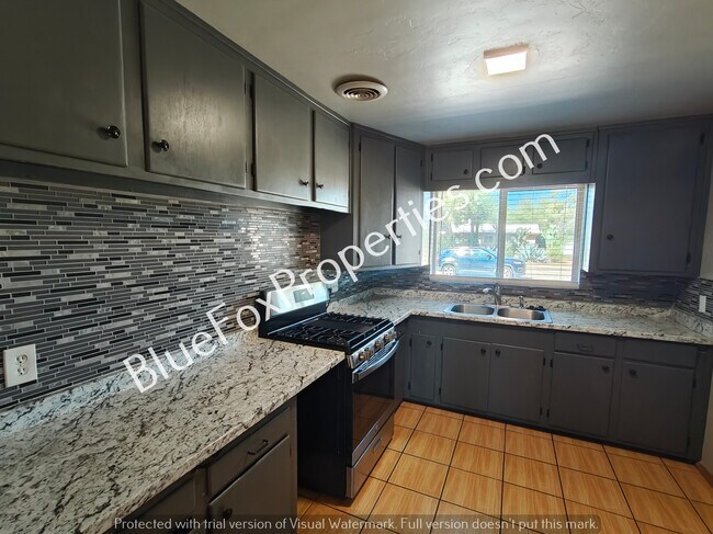 Foto del edificio - 5952 E 25th St