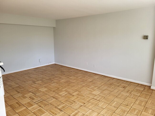 Foto del edificio - 1 BA Available now $1,850 all utilities in...
