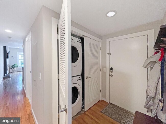 Foto del edificio - 1367 Florida Ave NE