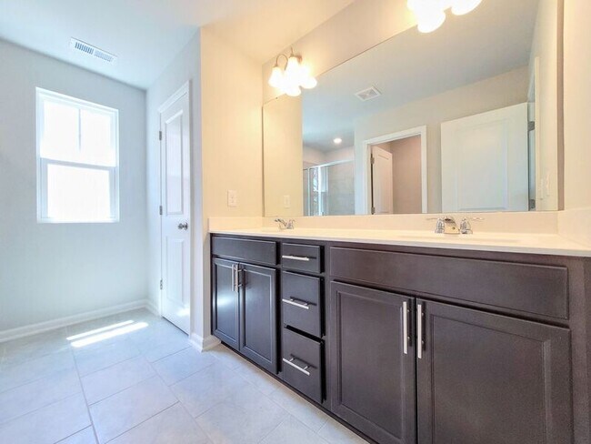 Building Photo - 1238 Homecoming Way