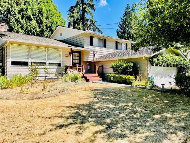 Foto del edificio - 4 bedroom in Kirkland WA 98033
