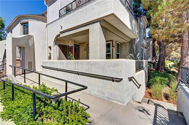 Building Photo - 120 La Mirage Cir