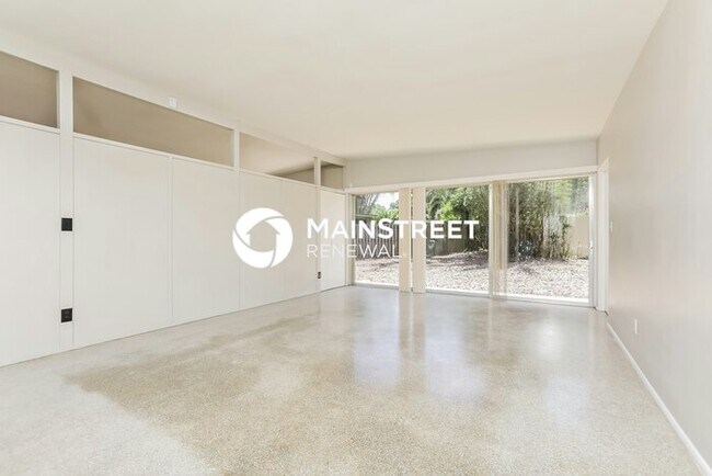 Foto del edificio - 4 Bedroom Pet-Friendly Home in Edgewood, FL with Main Street Renewal