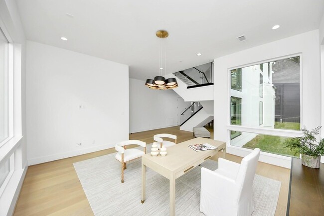 Foto del edificio - 2232 Swift Blvd