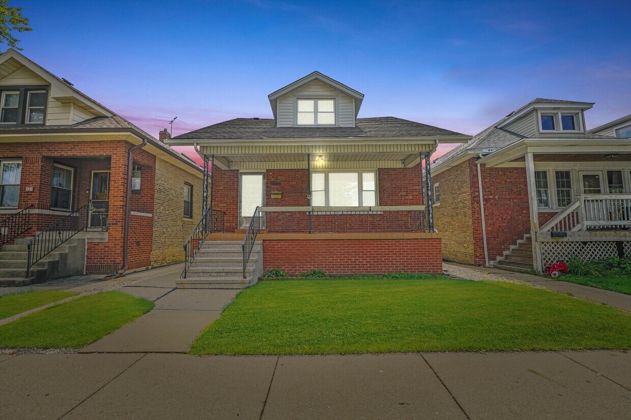 5943 W Waveland Ave, Chicago, IL 60634 House Rental in Chicago, IL