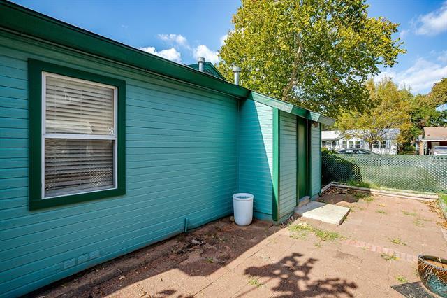 Building Photo - 5505 Thomas Ln