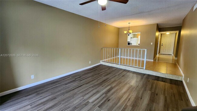 Building Photo - 2700 Coral Springs Dr