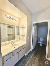 Building Photo - 231 W Horizon Ridge Pkwy
