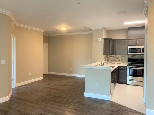 Building Photo - 5617 Legacy Crescent Pl