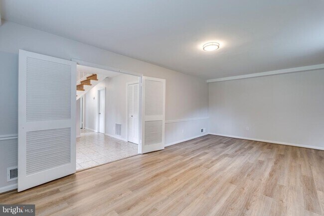Building Photo - 9808 Brixton Ln