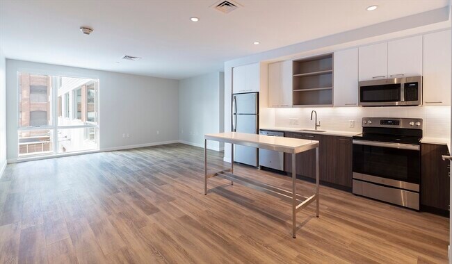 Foto del edificio - 50 Rogers St