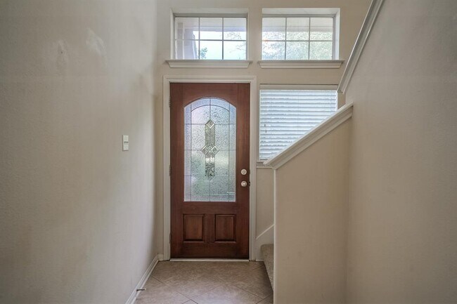 Building Photo - 31 Aquiline Oaks Pl