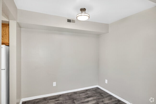 Bald Cypress - 2BR, 2BA - 860SF - Dining Room - Village at Town Park