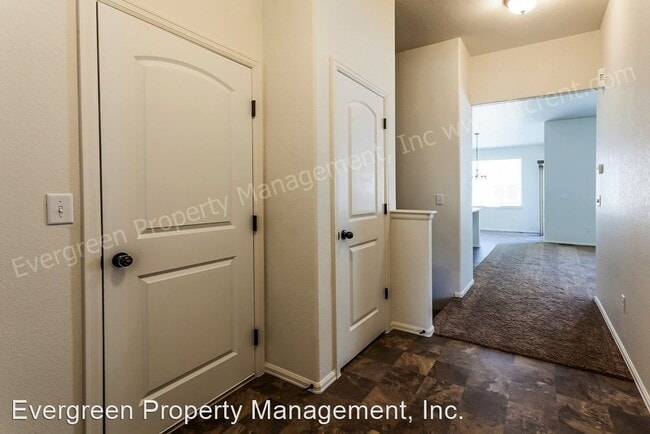 Building Photo - 3 br, 2 bath House - 1322 Murrlet St