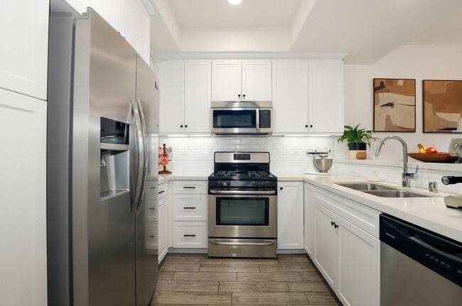 Foto del edificio - 7602 N Courage Way