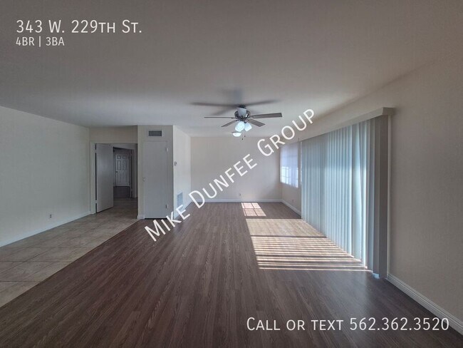 Building Photo - 343 W 229th St