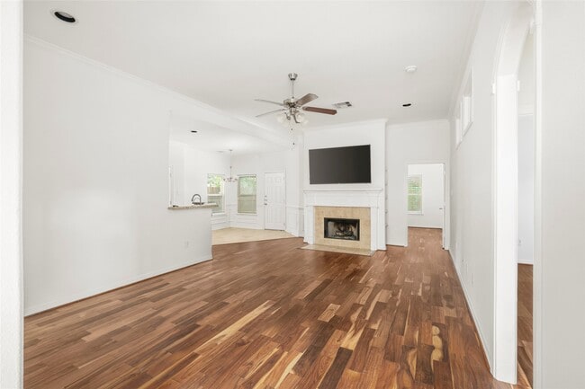 Building Photo - 1613 Saulnier St