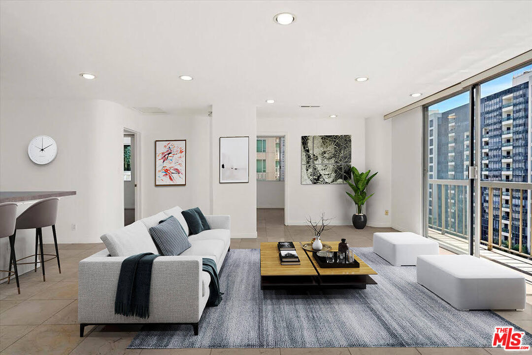 Foto principal - 10747 Wilshire Blvd