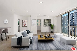 Building Photo - 10747 Wilshire Blvd