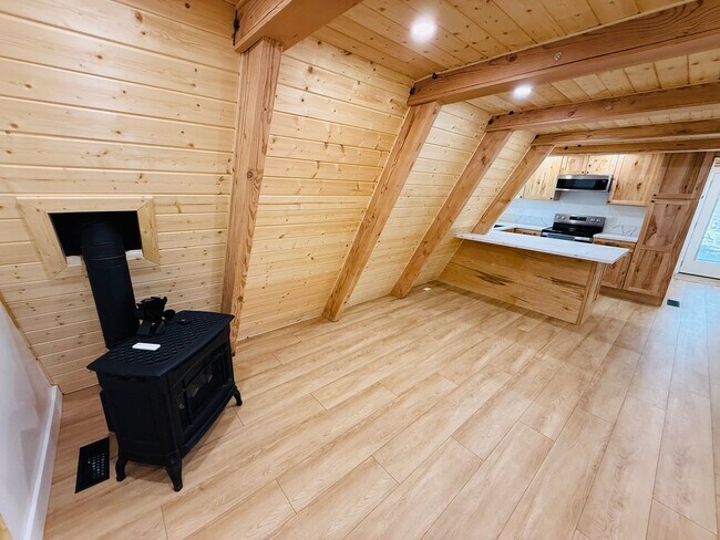 Foto del edificio - 3 bed 2 bath home for rent in South Lake Tahoe